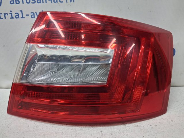 Задні ліхтарі 5E5945112 VAG