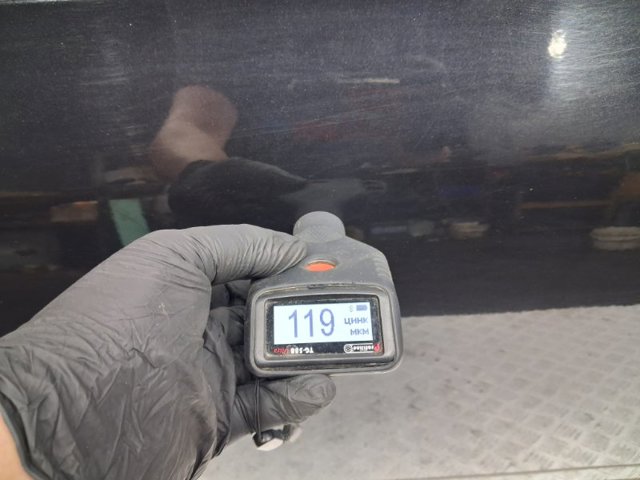 Водійські двері 5J6831055 VAG