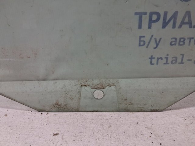 Скло задньої двері лівої 5J6845205K VAG