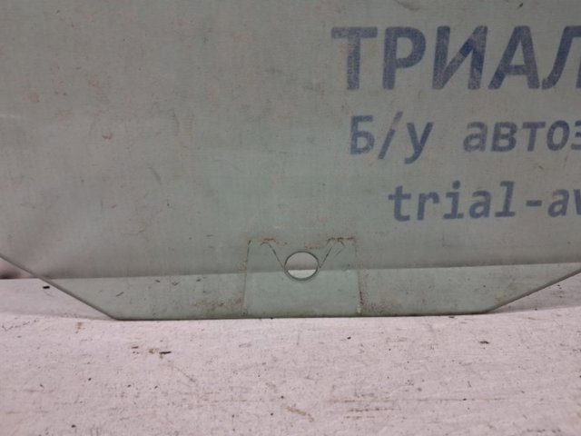 Скло заднє праве 5J6845206K VAG