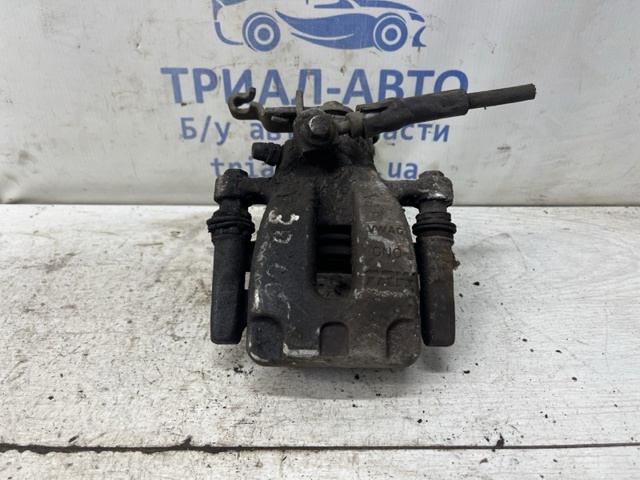 Супорт гальмівний задній правий 5Q0615424A VAG