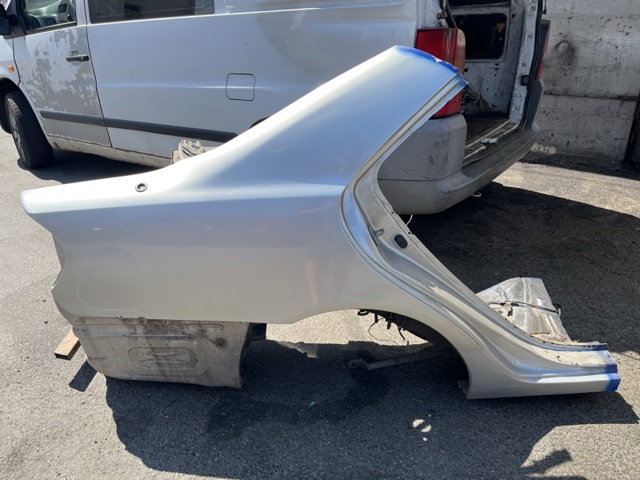 Бічна частина задні праві 6160133260 TOYOTA