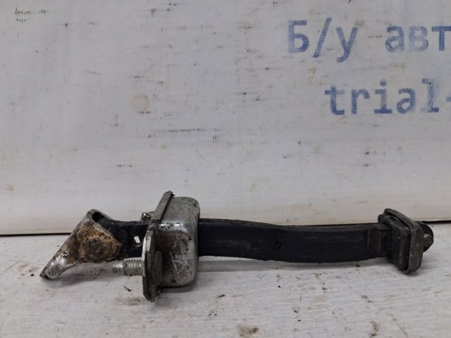 Обмежувач відкриття дверей, задній 62124AJ010 SUBARU