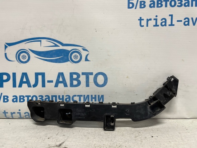 Кронштейн бампера переднього, зовнішній правий 622263JA0A NISSAN