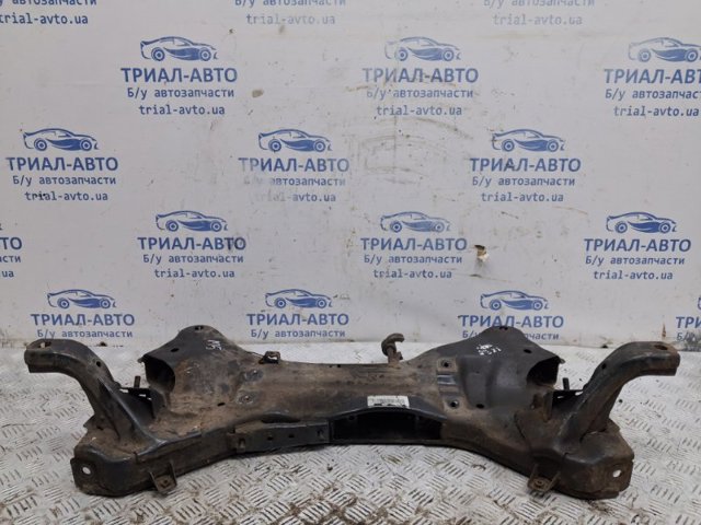 Підрамник передньої підвіски 624002Y200 HYUNDAI