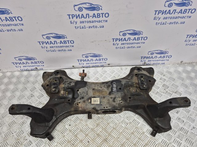Балка кріплення двигуна 62400A6100 HYUNDAI