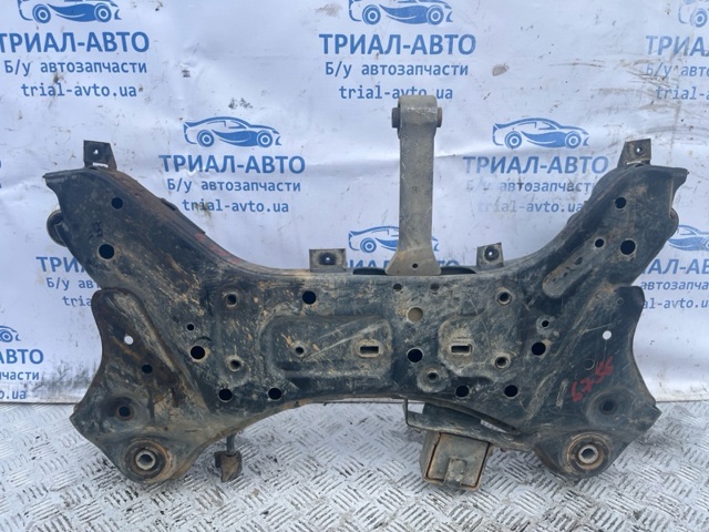 Підрамник передній 624052P300 HYUNDAI