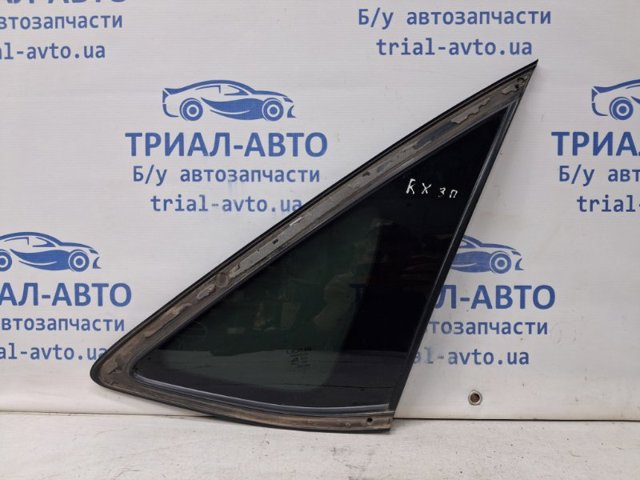 Скло багажного відсіку, праве 627100E010 TOYOTA