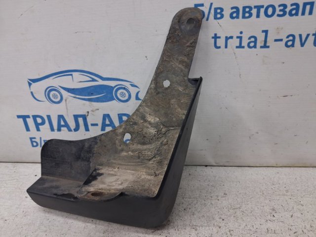 Бризковики передній, правий 638544CE0A NISSAN