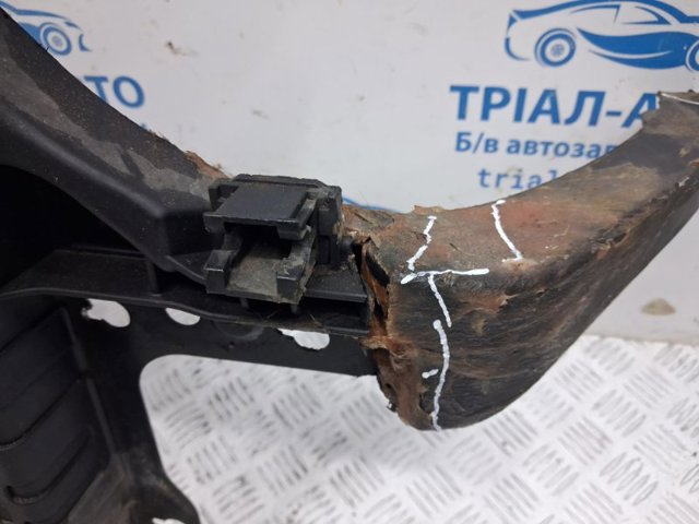 Кронштейн кріплення радіатора 64101G2000 HYUNDAI