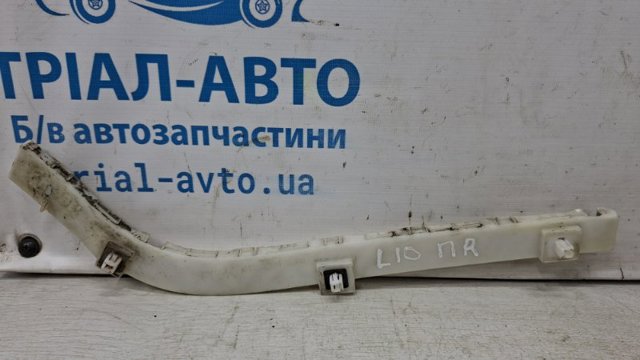 Кронштейн бампера заднього, правий 6410A200 MITSUBISHI