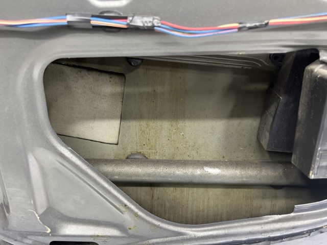 Дверка передня права 6700105050 TOYOTA