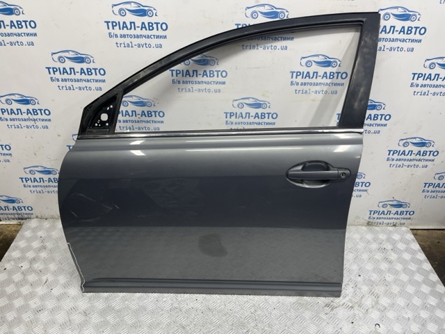 Двері передні, ліві 6700205050 TOYOTA