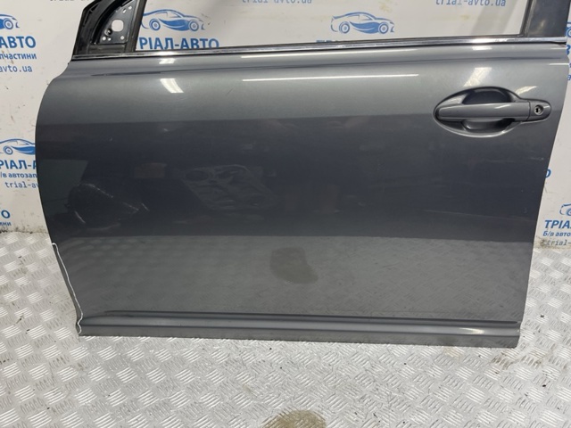 Водійські двері 6700205050 TOYOTA