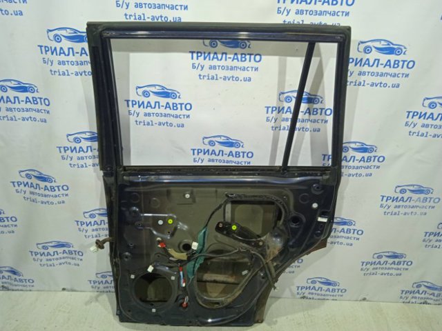 Двері пасажирські задні праві 6700360260 TOYOTA