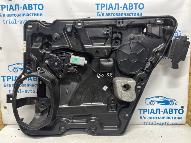 Склопідйомник задніх правих дверей 68043738AA CHRYSLER