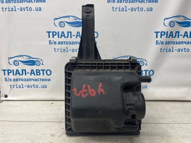 Корпус повітряного фільтра 68060812AA CHRYSLER