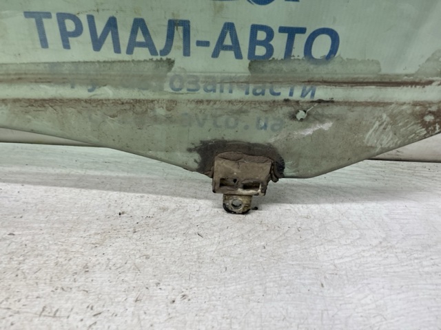 Скло та ущільнювачі скла вітрового правого/лівого 6810233080 TOYOTA