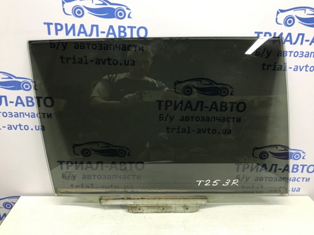 Скло задніх дверей, правих 6810305120 TOYOTA