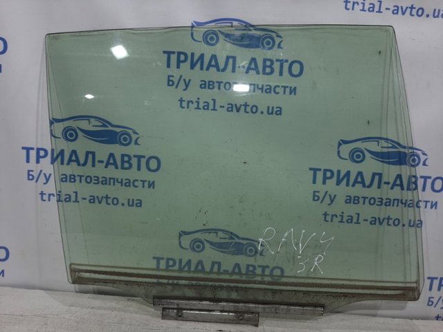Скло задньої двері правої 6810342120 TOYOTA