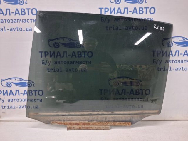 Скло задніх дверей, лівих 681040E010 TOYOTA