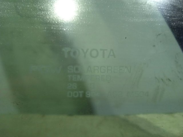 Скло задніх дверей, лівих 6811412770 TOYOTA