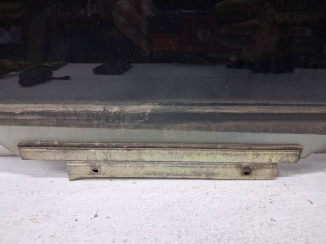 Скло задньої двері лівої 6811460210 TOYOTA
