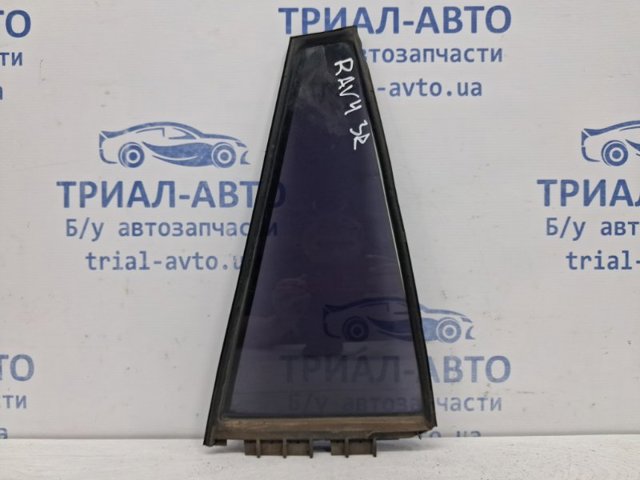 Скло кутове дверей задніх 6812342110 TOYOTA