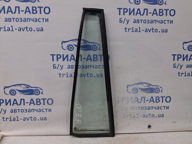 Задня кватирка ліва 6812460231 TOYOTA