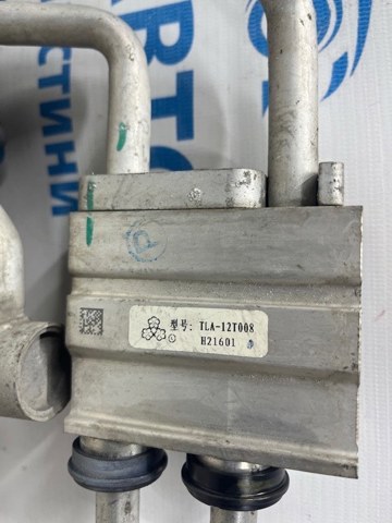 Радіатор охолодження, АКПП 68165900AE CHRYSLER