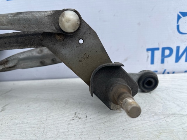 Двигун склоочисника лобового скла (трапеції) 68197132AA CHRYSLER