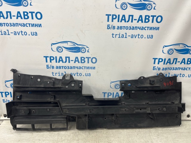Повітропровід / дефлектор радіатора, верхній 68203073AA CHRYSLER