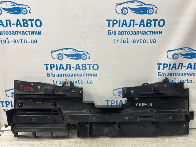 Повітропровід / дефлектор радіатора, верхній 68203073AA CHRYSLER