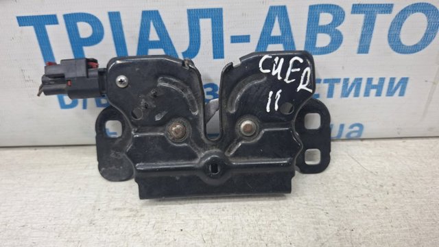 Замок кришки капота 68237158AB CHRYSLER