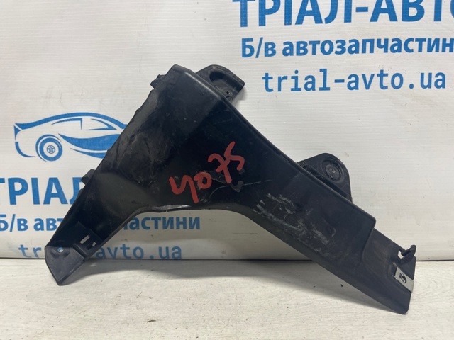 Ліве кріплення заднього бампера 68257153AA CHRYSLER