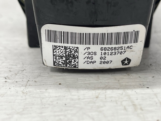 Кнопковий блок керування склопідіймачами передній правий 68268251AC CHRYSLER