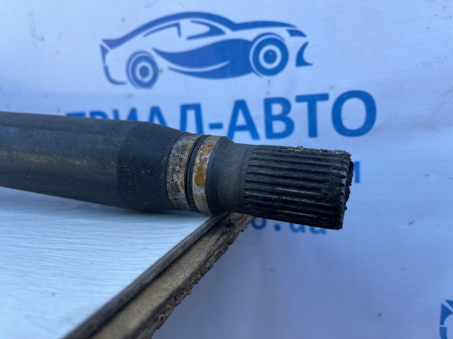 Піввісь передня, права 68291656AA CHRYSLER