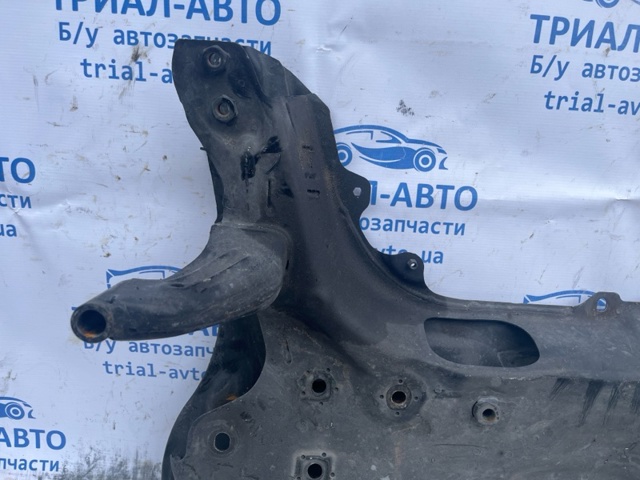 Передня балка 68307615AA CHRYSLER