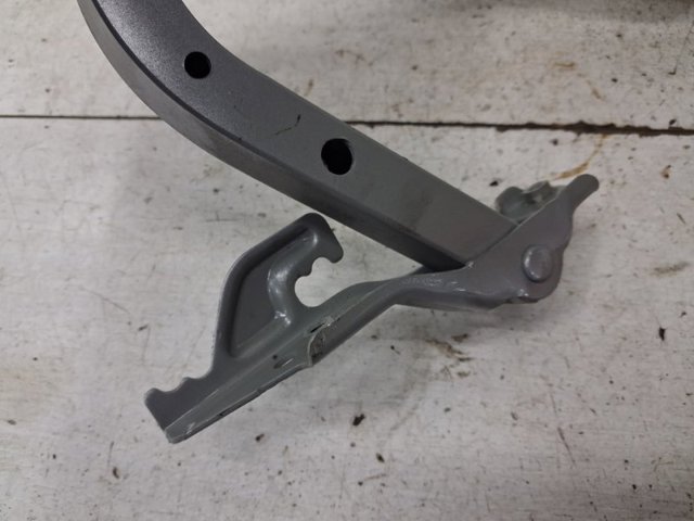 Петля кришки багажника 68610SEA000ZZ HONDA
