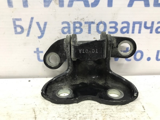 Завіса дверей задніх лівих 6876005020 TOYOTA