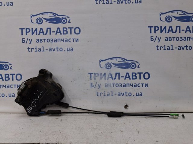 Замок двері правої передньої 6903033290 TOYOTA