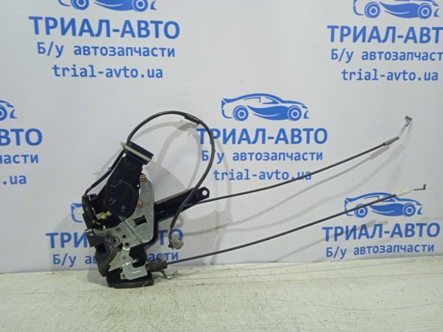 Замок передніх пасажирських дверей 6903060070 TOYOTA