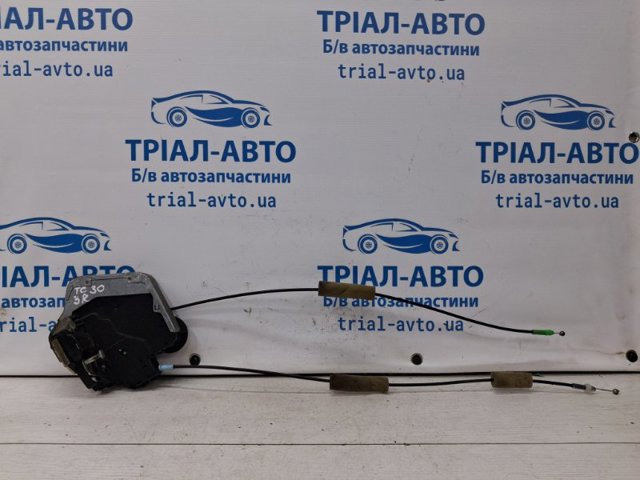 Замок задніх дверей, правих 6905033071 TOYOTA
