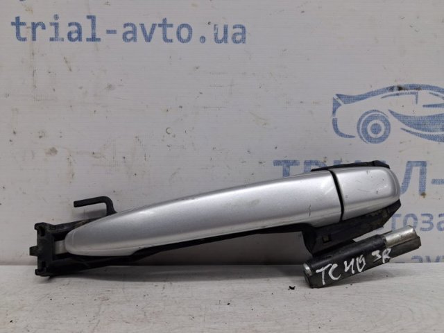 Тримач зовнішньої ручки дверей, задніх правих 6920333030 TOYOTA