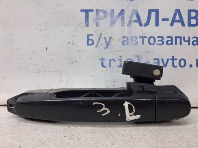 Тримач зовнішньої ручки дверей, задніх лівих 6920405030 TOYOTA