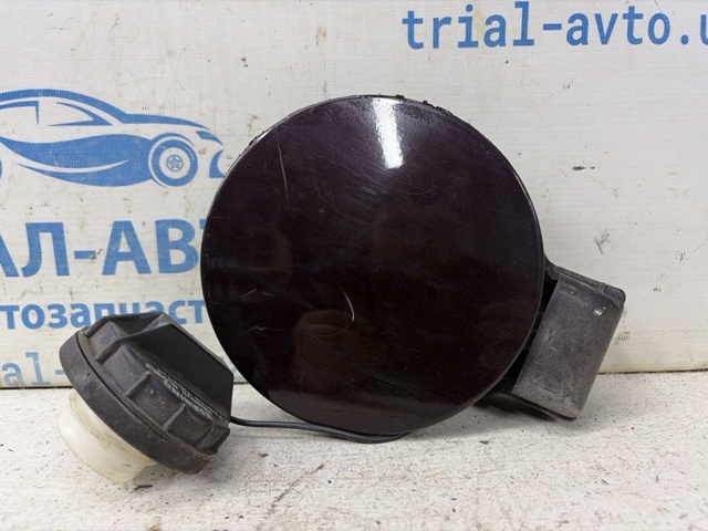 Лючок паливного бака 695102B000 HYUNDAI