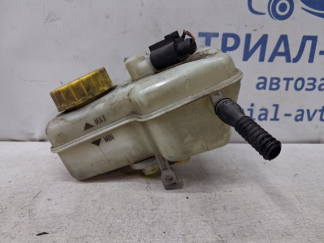 Бачок гальмівної рідини 6Q0611301A VAG