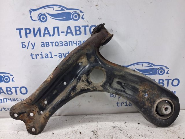 Лівий важіль передній нижній підвіски 6R0407151 VAG