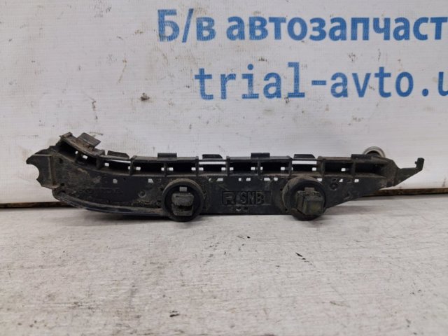 Кронштейн кріплення бампера переднього правий 71193SNB003 HONDA