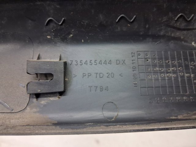 Молдинг передньої правої двері 735497896 FIAT